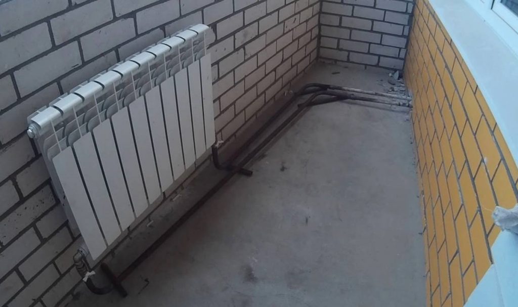 Пример выноса радиаторов отопления на лоджию/балкон